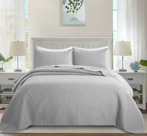 Cubrecama Matelaseado 4 estaciones Liso Twin Size 1 1/2 plazas Gris Claro - comprar online