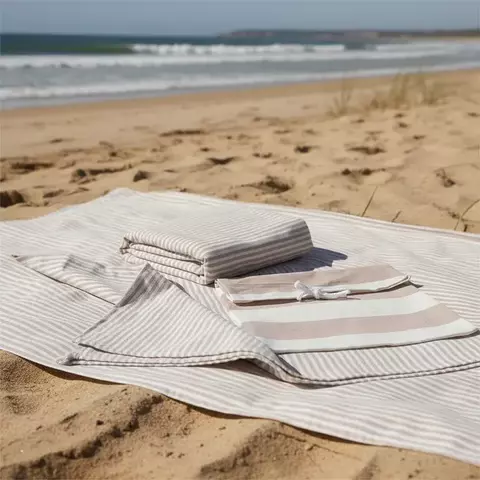 Lona Playera Grande, 2.00x1.50 mts. Con Presillas y Bolsa de Guardado. - comprar online