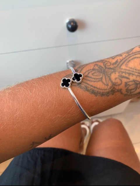 Bracelete trevo preto