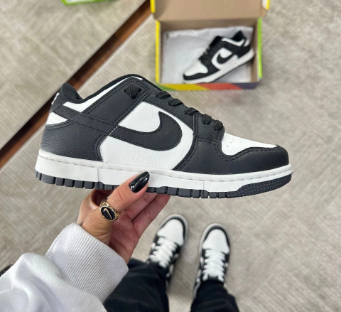 Dunk Low Panda