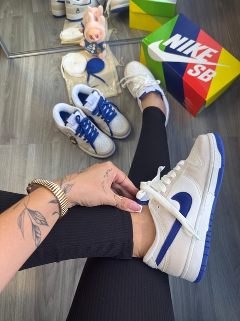 Dunk SB X Labubu - Off White/ Azul - comprar online