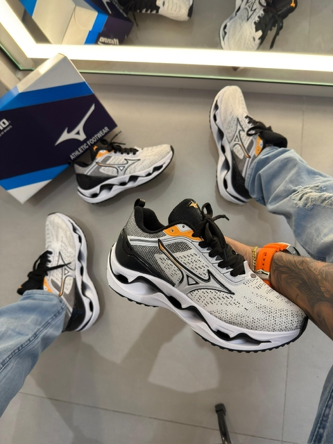 Mizuno - Wave Stratos 3 - comprar online