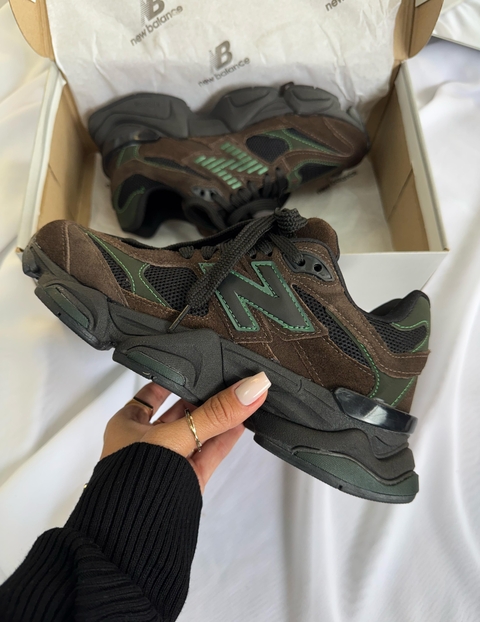 New Balance 9060 - Marrom e Verde - comprar online