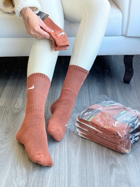 Meia Nike - Marrom - comprar online