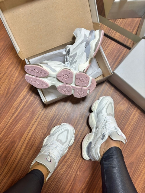 New 9060- branco e rosa
