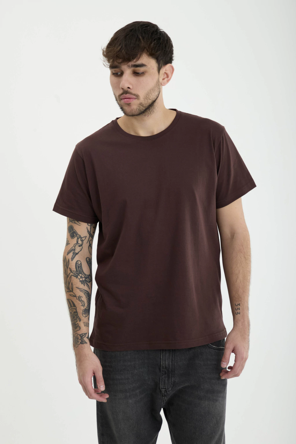 Remera Clásica Marrón