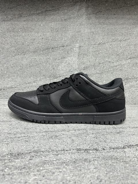 Dunk low All Black - comprar online