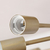 Soquete do lustre pendente dourado para 6 lâmpadas, destacando seu design moderno.