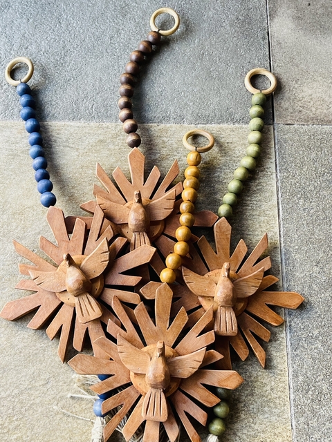 Adorno Divino Com Resplendor Em Madeira