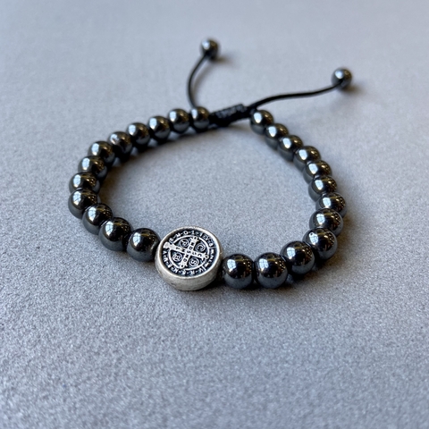 Pulseira Hematita Medalha de São Bento