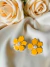 Brinco Flor Resinado Com Pérola - comprar online