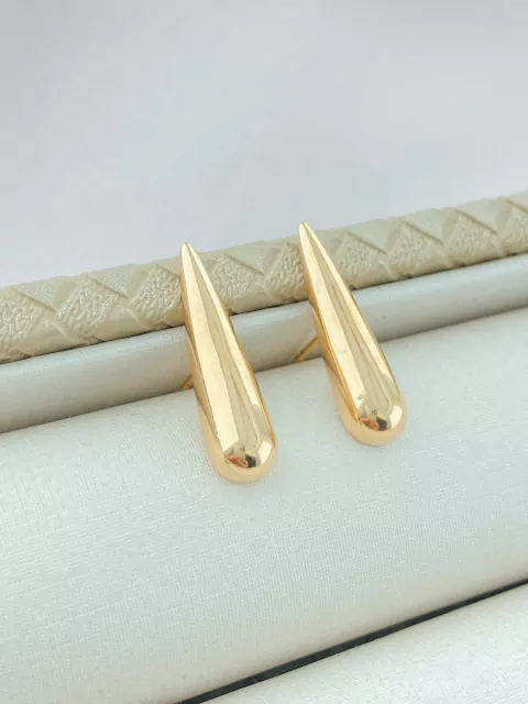 BRINCO GOTA SLIM FOLHADO A OURO