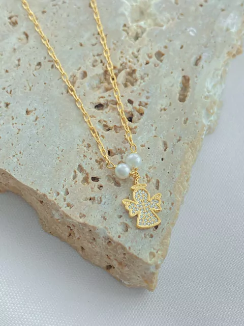 GARGANTILHA PINGENTE ANJO FOLHEADO A OURO