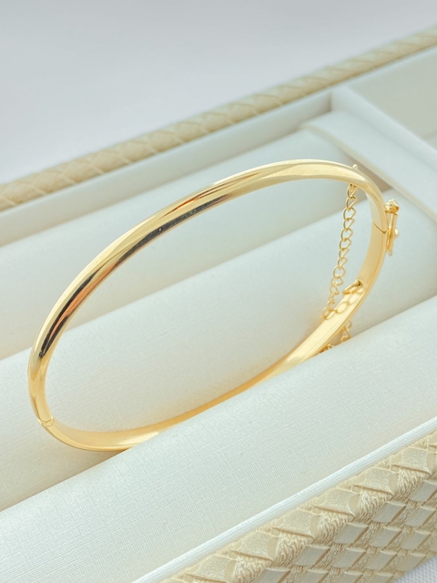 PULSEIRA BRACELETE COM TRAVA FOLHADO A OURO