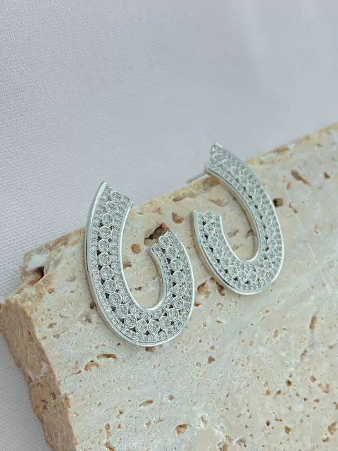 BRINCO J ALONGADO CRAVEJADO RODIO BRANCO