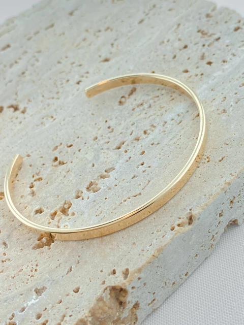 BRACELETE PERSONALIZÁVEL ABERTO FOLHADO A OURO