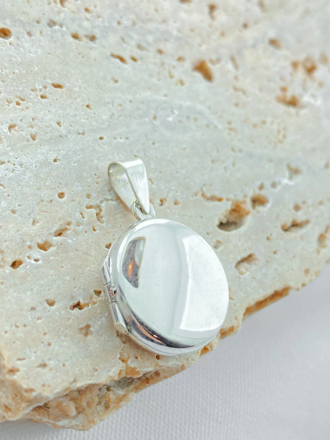 PINGENTE RELICÁRIO REDONDO PRATA 925