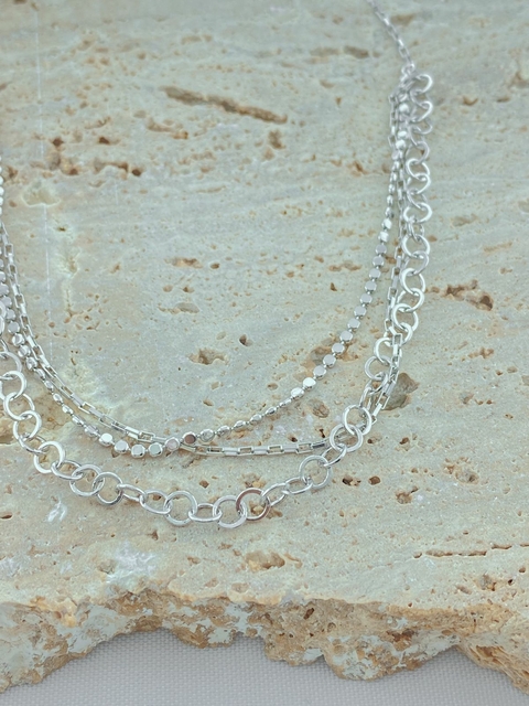 CHOKER 3 CAMADAS CORRENTES FOLHEADO A RÓDIO
