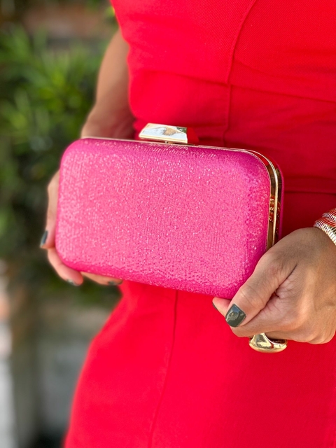 BOLSA DE FESTA TIPO CLUTCH ROSA TEXTURIZADA COM LATERAL DOURADA