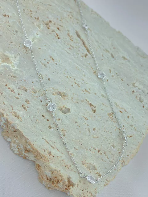 COLAR PONTOS DE LUZ ENCAPSULADO RÓDIO BRANCO