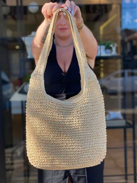 BOLSA DE PALHA TIPO SACO LISA BEGE