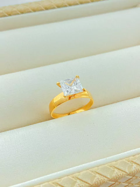 ANEL SOLITÁRIO GRANDE PEDRA QUADRADA FOLHADO A OURO