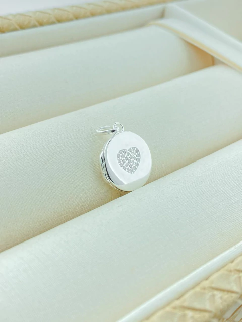 PINGENTE RELICÁRIO REDONDO CORAÇÃO PRATA 925