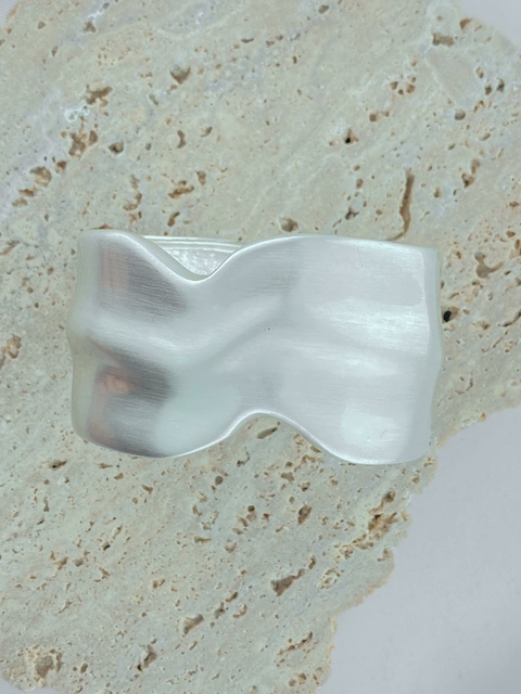 PULSEIRA BRACELETE LARGO ACETINADO RÓDIO BRANCO