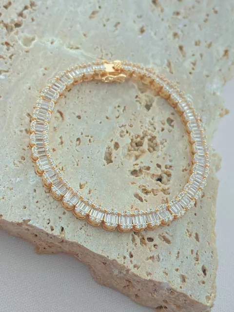 PULSEIRA DELICADA FOLHADA A OURO NAVETES CRISTAL COM FECHO DE JOI