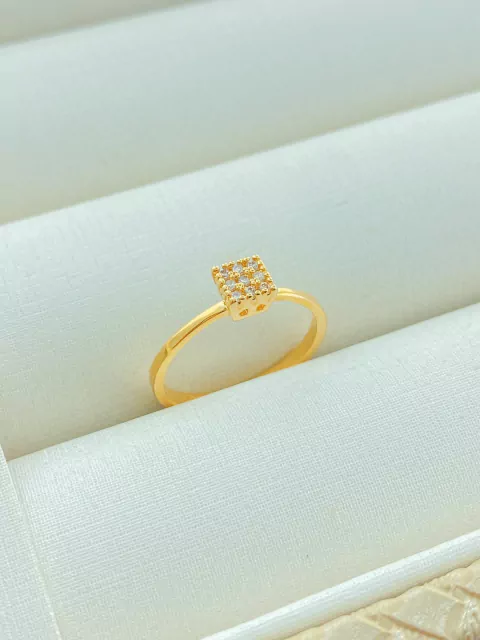 ANEL ESTILO SOLITÁRIO QUADRADO FOLHADO A OURO