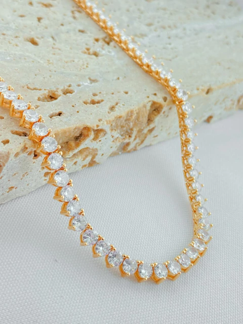 COLAR RIVIERA 3 PONTAS TAMANHO MÉDIO FOLHADO A OURO