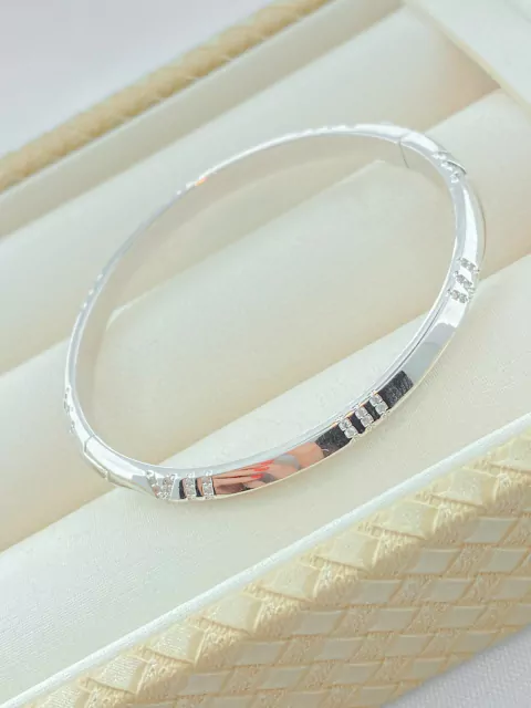 PULSEIRA BRACELETE LISO COM DETALHES CRAVEJADO RÓDIO BRANCO
