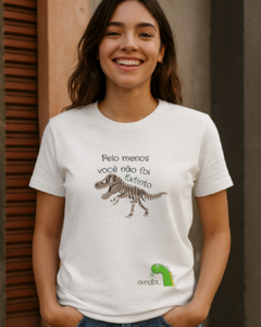 CAMISETA - EXTINTO - Use Acervo