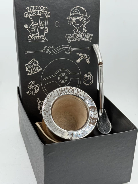 BOX PREMIUM con MATE POKEMON