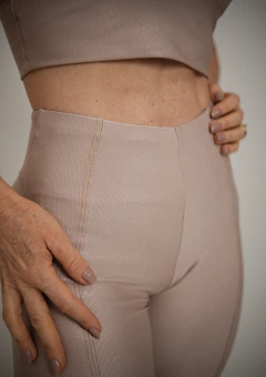 LEGGING CELINA CANELADA AREIA - MISS BATOM FITNESS