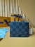 LV Slender Wallet (11 x 8 x 2 CM) - comprar online