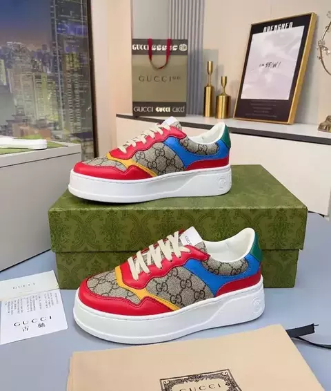 Gucci GG supreme