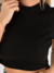 Cropped Canelado Preto Uzzy na internet
