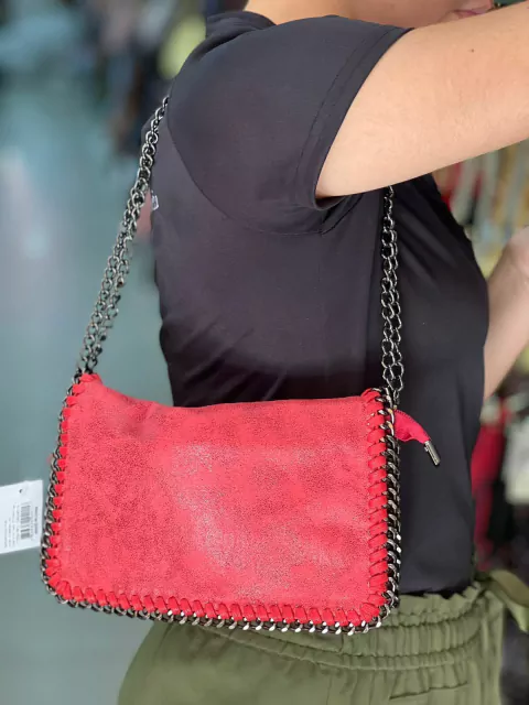 bolsa trasnversal com 2 formas de uso