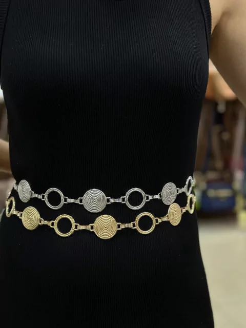 CINTO EM CORRENTE CIRCULOS VAZADOS