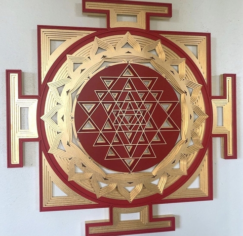 SHRI YANTRA (DOURADO E VERMELHO)