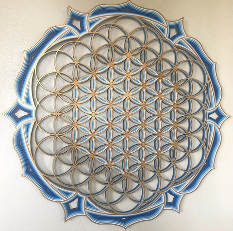 FLOR DA VIDA (GRADIENTE AZUL, BRANCO E DOURADO)