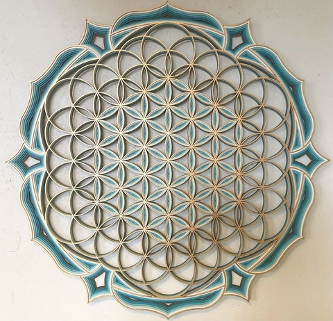 FLOR DA VIDA (GRADIENTE VERDE MAR, BRANCO E DOURADO)