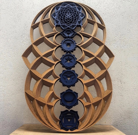 O DESPERTAR DA KUNDALINI (VERNIZ E CHAKRAS AZUL MARINHO)