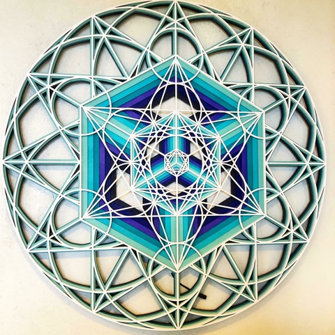 CUBO DE METATRON (GRADIENTE VIOLETA, VERDE MAR E BRANCO)