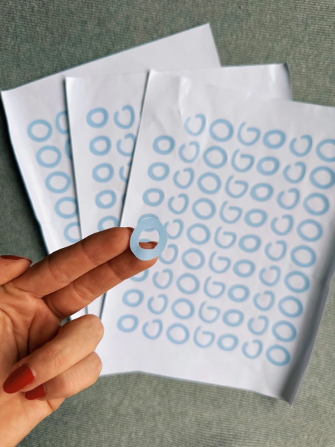 Adesivo de parede Pontinhos azul