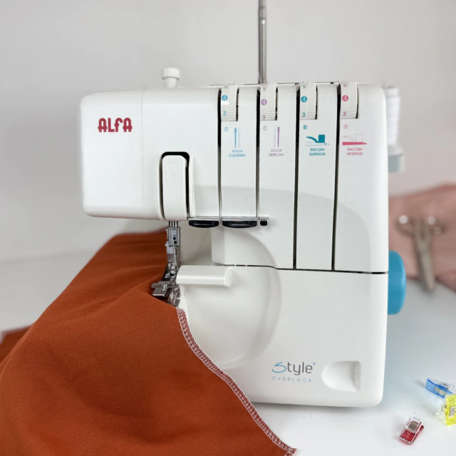 Alfa Overlock 8708+ mobile 1