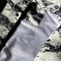 Imagen de CAMPERA TNF IMPERMEABLE + TERMO STANLEY DE REGALO!