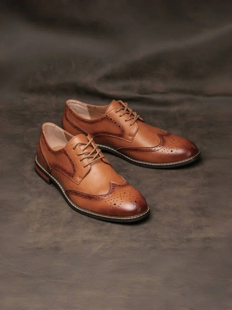 Sapatos brogue de couro