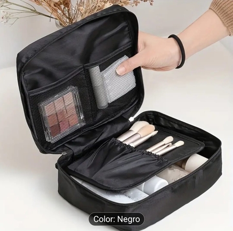 Cosmetiquera de maquillaje